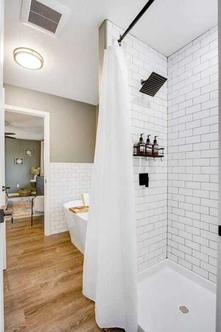 Mountain and Pond View, HotTub, Stars, Kid and Dog Friendly House in Colorado