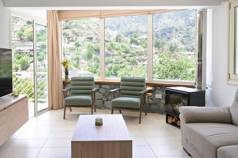 Natural landscape, Living room, Seating area, Garden view