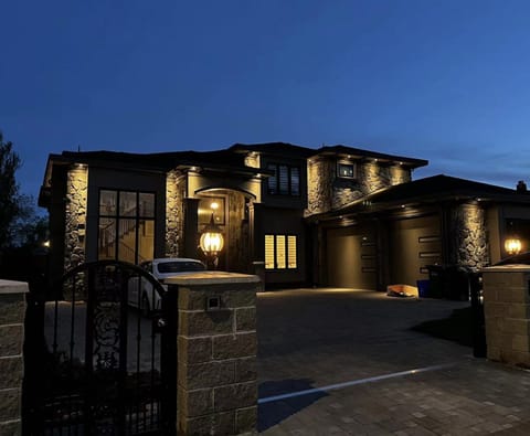 Home In Vancouver House in Richmond