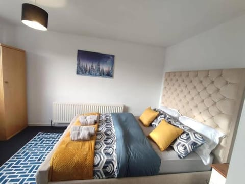 Golden Palace 2Bedroom House Apartment in North Shields