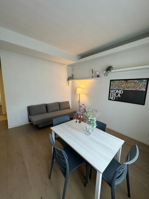 Communal lounge/ TV room, Seating area