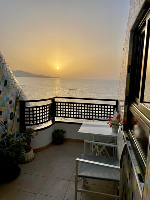 Balcony/Terrace, Dining area, Beach, Sea view, Sunset