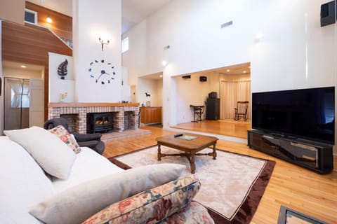 TV and multimedia, Living room, Photo of the whole room
