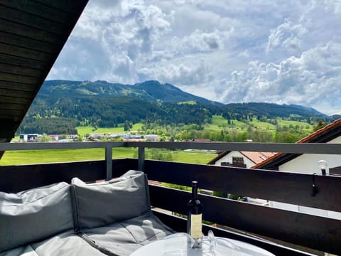 Property building, Day, Natural landscape, View (from property/room), Balcony/Terrace, Mountain view