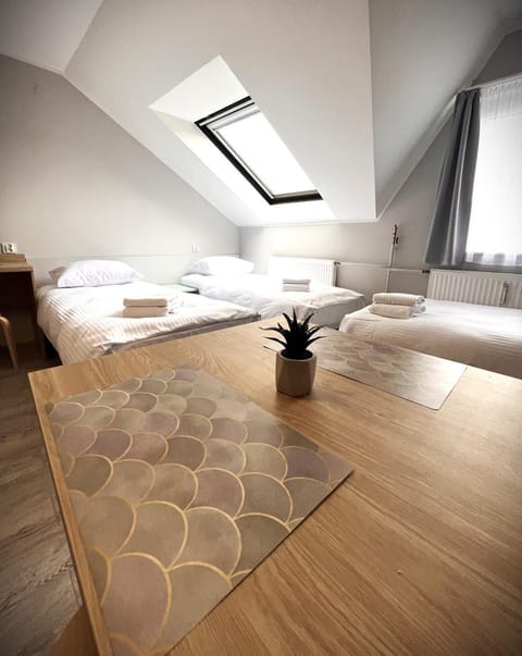 Bed, Living room, Photo of the whole room, Bedroom