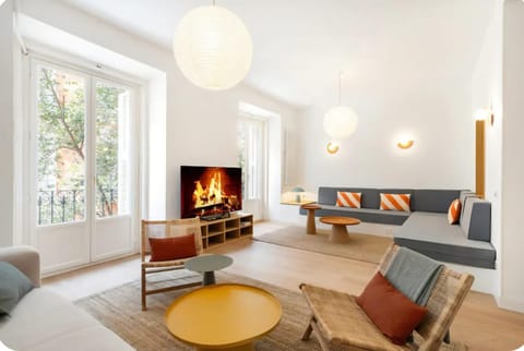 TV and multimedia, Balcony/Terrace, Living room, heating, internet, internet, air conditioner