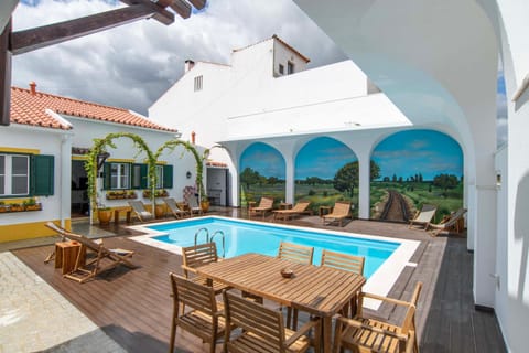 Day, Pool view, Swimming pool, sunbed