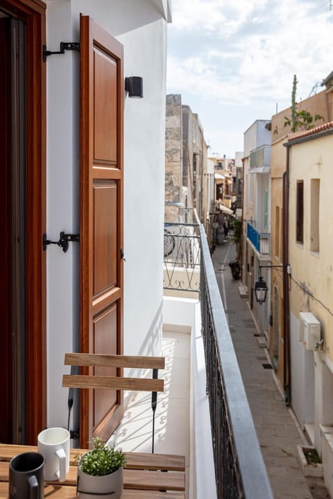 Day, Neighbourhood, View (from property/room), Balcony/Terrace, Street view