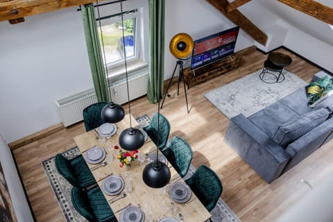 Communal lounge/ TV room, TV and multimedia, Living room, Seating area, Dining area