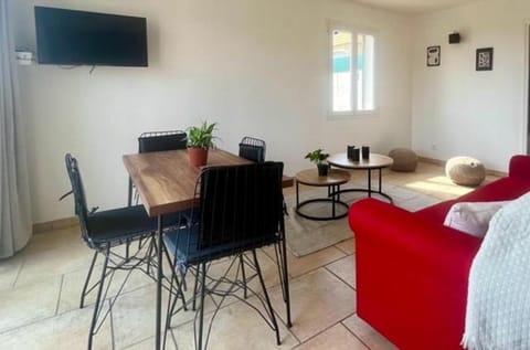 TV and multimedia, Living room, Dining area