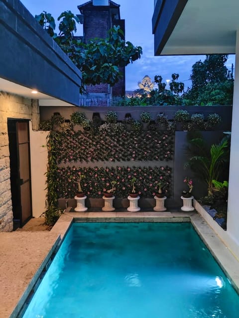 Pool view, Swimming pool