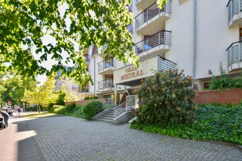 Property building, Street view