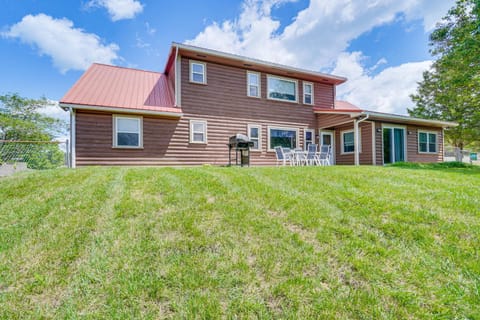 Boat Dock Pet-Friendly Douglas Lake Getaway! House in Douglas Lake