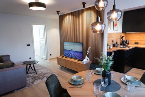 Communal lounge/ TV room, TV and multimedia, Living room, Seating area
