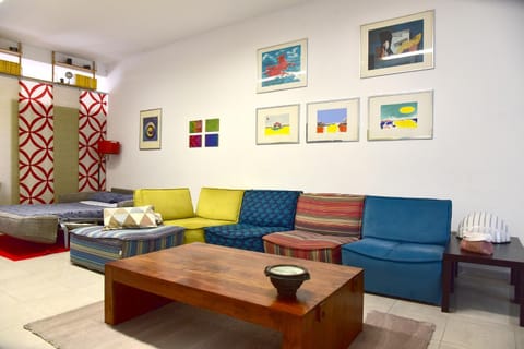 Day, Living room, Seating area
