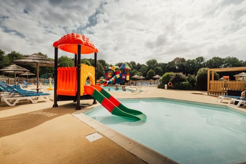 Camping Paradis du Quinquis Campground/
RV Resort in Clohars-Carnoët