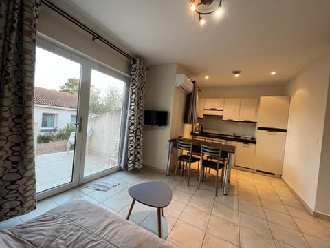 TV and multimedia, Kitchen or kitchenette, Dining area, pet friendly