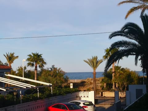Natural landscape, Balcony/Terrace, Sea view