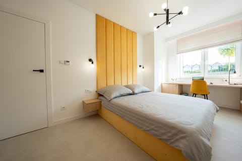 Bed, Photo of the whole room, Seating area, Bedroom, wardrobe