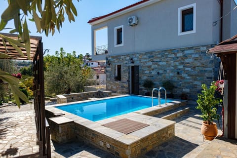 Property building, Pool view, Swimming pool, Swimming pool