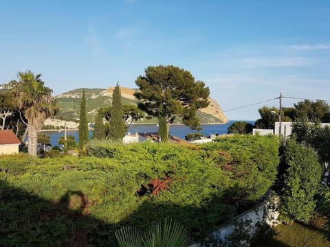 Cassis Presqu'Ile Calanques 2 pièces neuf, 50 m2 Apartment in Cassis