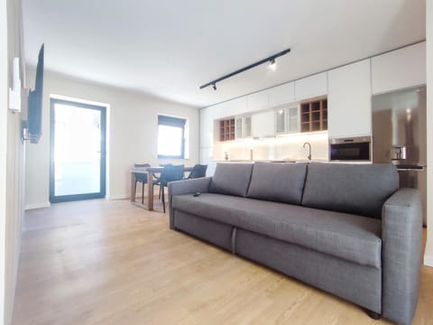 Communal lounge/ TV room, Living room, Dining area