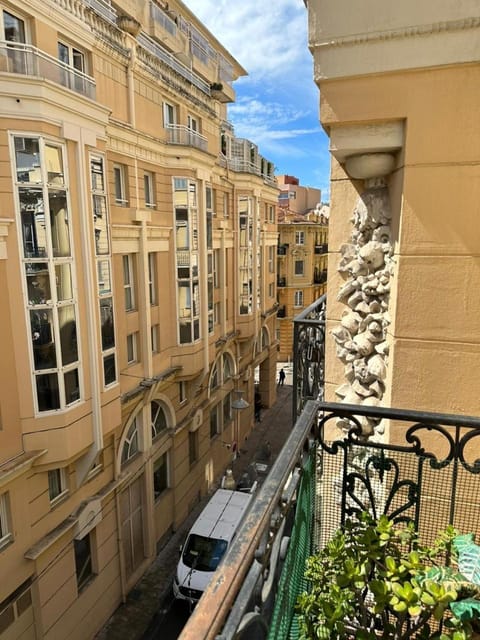 La Victoire Apartment in Avenue du Carnier