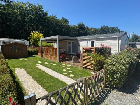 Mobil-home tout confort Campground/
RV Resort in Dinard