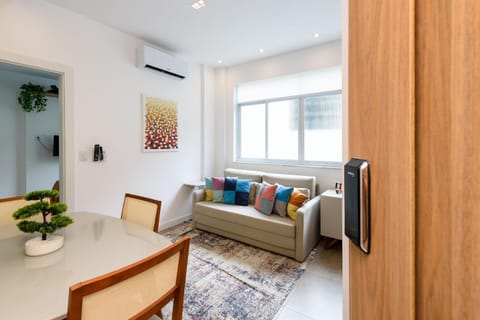 Living room, Dining area, air conditioner