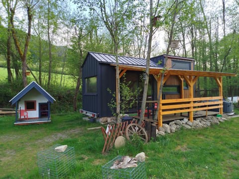 Property building, Spring, Natural landscape, Garden