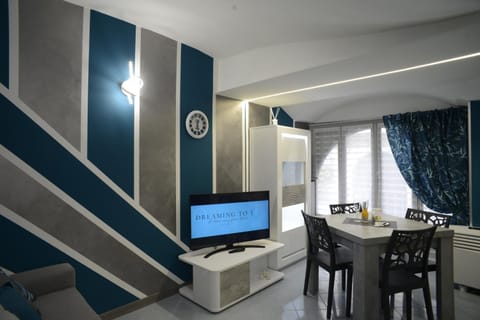 TV and multimedia, Living room, Dining area, air conditioner