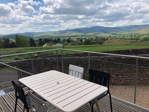View (from property/room), Balcony/Terrace