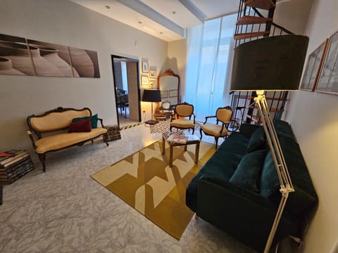 Living room, Photo of the whole room, Seating area