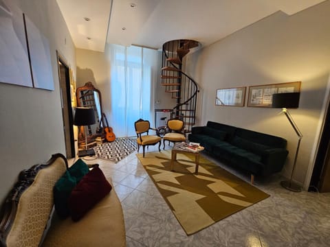 Living room, Decorative detail