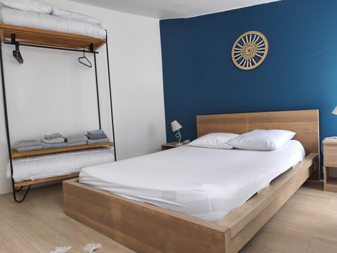 Bed, Photo of the whole room
