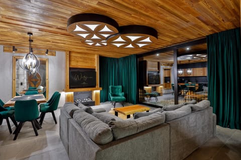 Living room, Dining area
