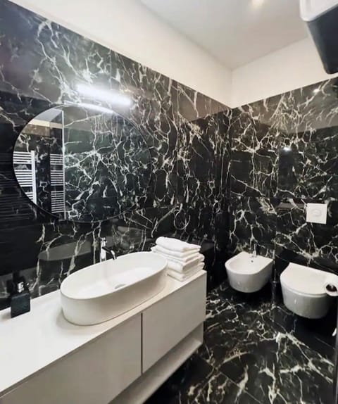 Shower, Toilet, Bathroom, bidet