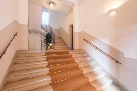 Brand New !!! Ancient BOLOGNA Centrale LIBERTY Style Completely RENOVATED 2025 Apartment in Bologna