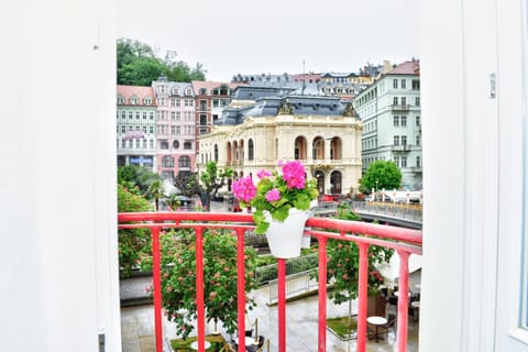 Nearby landmark, Day, View (from property/room), Balcony/Terrace, City view