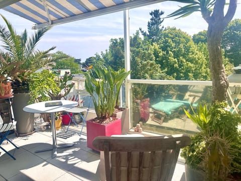 View (from property/room), Balcony/Terrace, Seating area