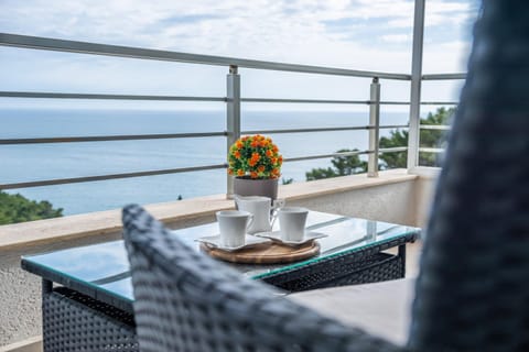 Coffee/tea facilities, Balcony/Terrace, Sea view