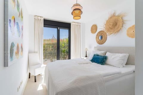 Modern apartment with sea view Apartment in Estepona