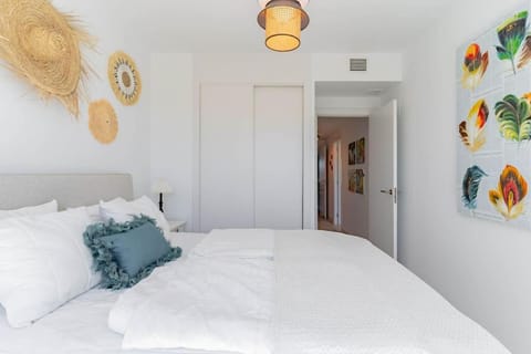 Modern apartment with sea view Apartment in Estepona