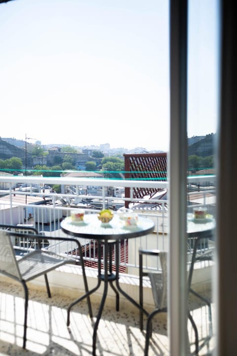 Patio, Day, Natural landscape, View (from property/room), Balcony/Terrace