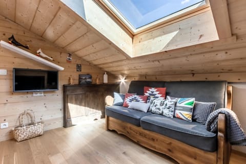Communal lounge/ TV room, Living room