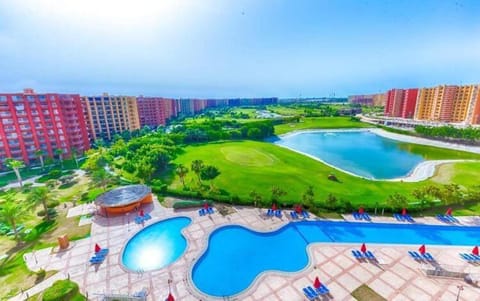 Day, Natural landscape, Bird's eye view, Garden, Golfcourse, Pool view, Swimming pool