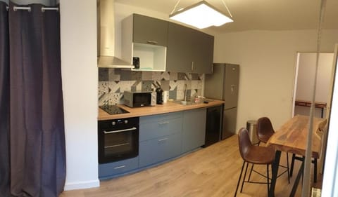 Dining area, dishwasher