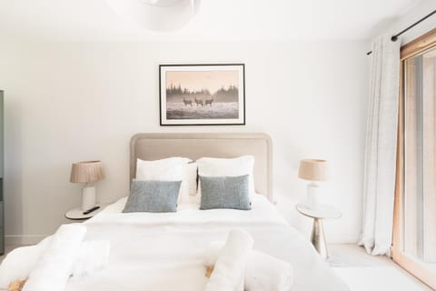Bed, TV and multimedia