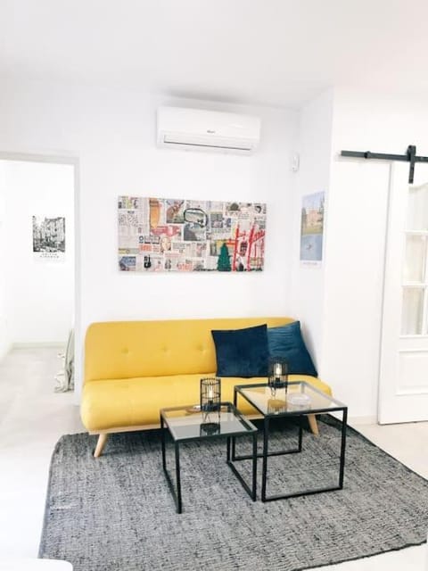 Living room, Lounge or bar, Seating area