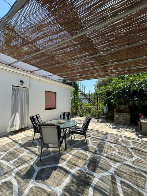 Inner courtyard view